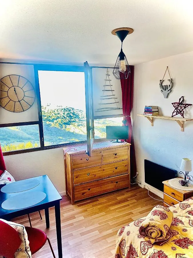 Apartment Savoyard Slope Side Studio